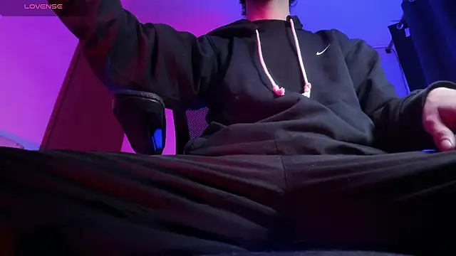 s sven03 online show from 12-16-25, 07:46