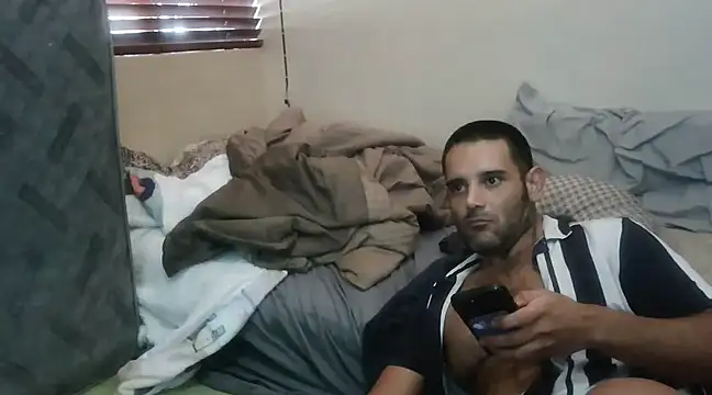 Snapshot of kevinbolena chatting on 02-25-25, 08:51 kevinbolena online show from 02-25-25, 08:51