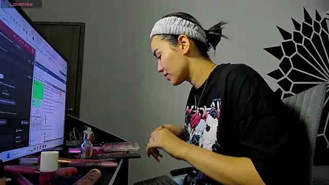 Snapshot of Rubi_Sky chatting on 03-08-25, 04:56 Rubi Sky online show from 03-08-25, 04:56