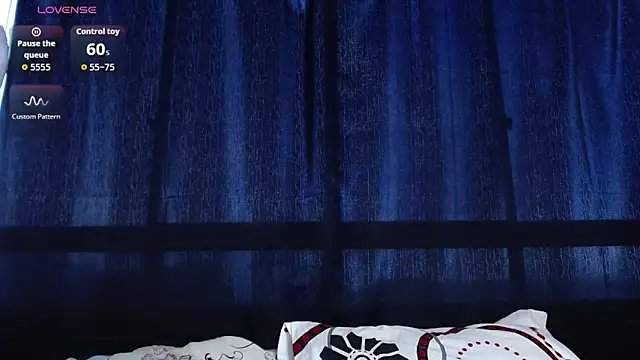 Snapshot of MiaStor chatting on 11-29-25, 10:02 MiaStor online show from 11-29-25, 10:02