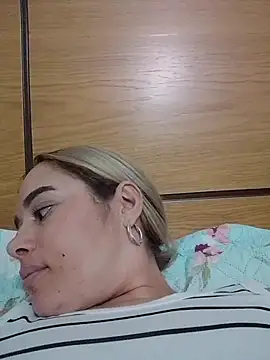 Snapshot of Amelia1_ chatting on 06-04-26, 01:22 Amelia1 online show from 06-04-26, 01:22