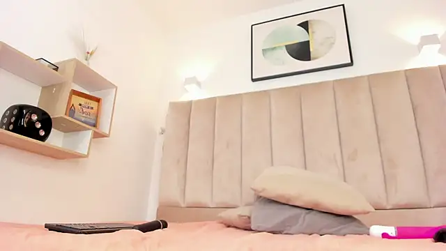 Anniie Queen online show from 09-20-25, 03:18