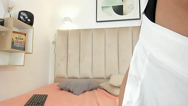 Anniie Queen online show from 10-14-25, 03:29