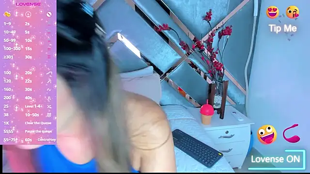 Snapshot of LiaaGenner chatting on 01-19-25, 07:15 LiaaGenner online show from 01-19-25, 07:15