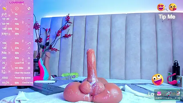 Snapshot of LiaaGenner chatting on 03-10-25, 12:40 LiaaGenner online show from 03-10-25, 12:40