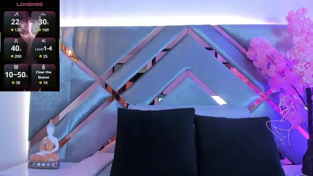 Snapshot of LiaaGenner chatting on 11-21-25, 02:43 LiaaGenner online show from 11-21-25, 02:43