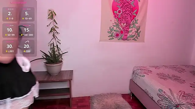 Snapshot of JaneRuss_ chatting on 09-26-25, 01:42 JaneRuss online show from 09-26-25, 01:42