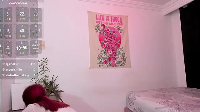 Snapshot of JaneRuss_ chatting on 11-13-25, 04:44 JaneRuss online show from 11-13-25, 04:44