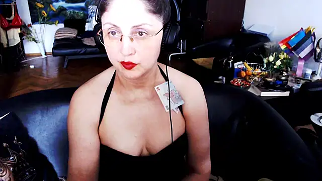 Imperatriza online show from 07-18-26, 03:49