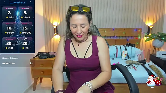 Snapshot of luciana_ballesteros_ chatting on 12-26-24, 12:38 luciana ballesteros online show from 12-26-24, 12:38
