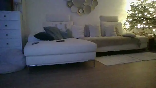 Snapshot of lyajoliee chatting on 12-11-24, 08:07 lyajoliee online show from 12-11-24, 08:07