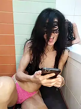 EmySkinny85 online show from 02-24-25, 10:04