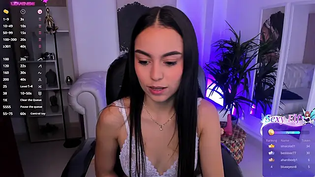 Snapshot of Aleejaa__ chatting on 12-28-24, 02:21 Aleejaa online show from 12-28-24, 02:21