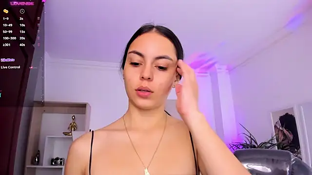 Snapshot of Aleejaa__ chatting on 01-28-25, 11:28 Aleejaa online show from 01-28-25, 11:28