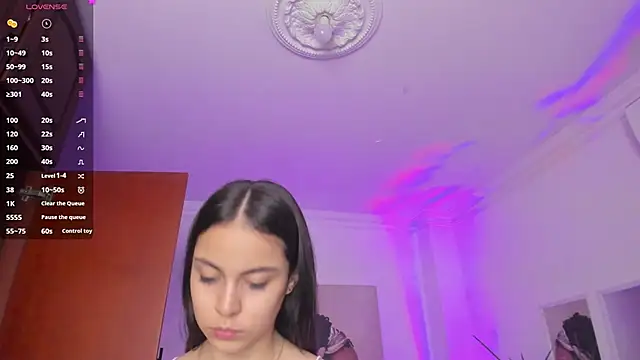 Snapshot of Aleejaa__ chatting on 02-20-25, 11:31 Aleejaa online show from 02-20-25, 11:31