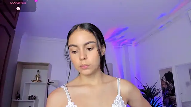Snapshot of Aleejaa__ chatting on 03-17-25, 02:45 Aleejaa online show from 03-17-25, 02:45
