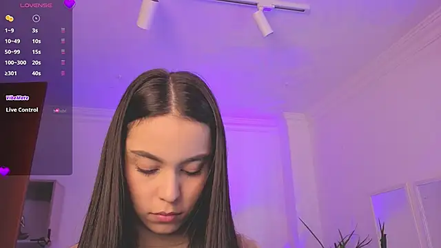 Aleejaa   online show from 04-20-26, 11:24