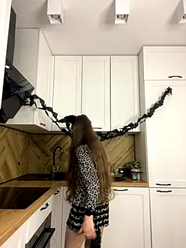 MartiniiSelenna online show from 10-28-25, 07:01