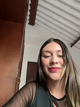 Snapshot of Rose-euphoria chatting on 02-05-25, 06:48 Rose-euphoria online show from 02-05-25, 06:48