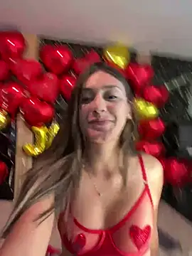 Snapshot of Rose-euphoria chatting on 02-15-25, 07:28 Rose-euphoria online show from 02-15-25, 07:28