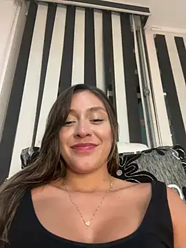 Snapshot of Rose-euphoria chatting on 02-25-25, 01:28 Rose-euphoria online show from 02-25-25, 01:28