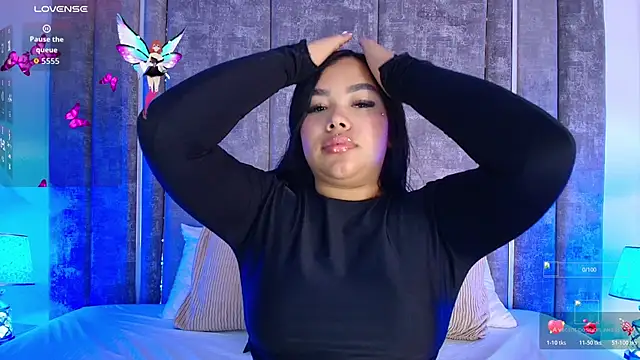 MarianaGarciaa   online show from 11-24-25, 06:40