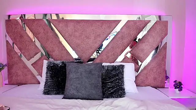 MarianaGarciaa   online show from 12-03-25, 07:01