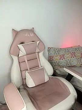 lovely kitt online show from 03-13-25, 12:48