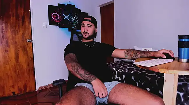 Sebas-hott online show from 02-05-25, 03:55