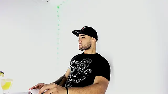 Sebas-hott online show from 09-14-25, 10:42