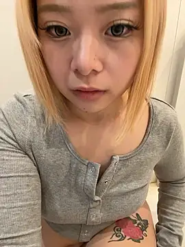 Snapshot of Rei1216xo chatting on 12-03-25, 05:48 Rei1216xo online show from 12-03-25, 05:48