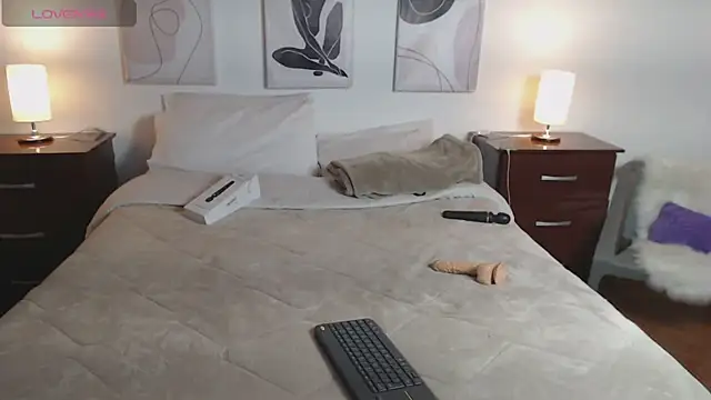 Snapshot of Lucy_joi chatting on 02-08-25, 09:24 Lucy joi online show from 02-08-25, 09:24