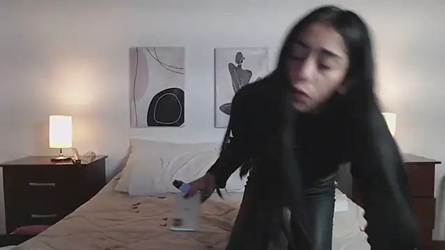 Snapshot of Lucy_joi chatting on 02-13-25, 08:24 Lucy joi online show from 02-13-25, 08:24