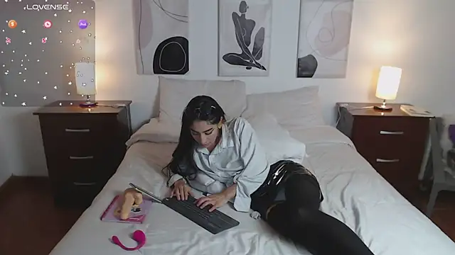 Snapshot of Lucy_joi chatting on 02-21-25, 06:07 Lucy joi online show from 02-21-25, 06:07