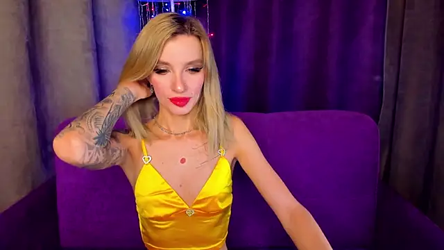 Snapshot of AlinaLovelyX chatting on 01-16-25, 01:27 AlinaLovelyX online show from 01-16-25, 01:27