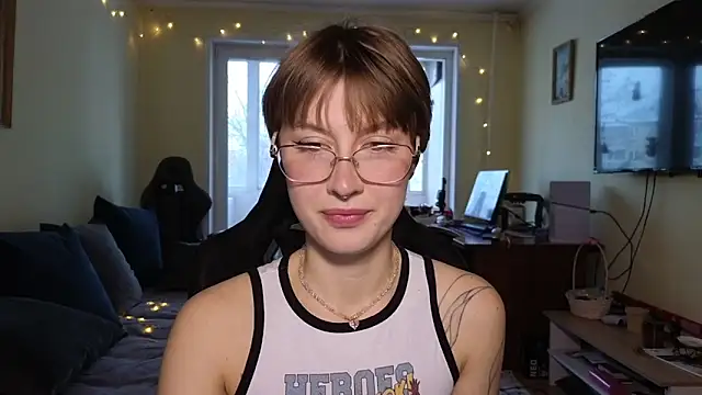 MalvinaBlum online show from 12-18-25, 03:23