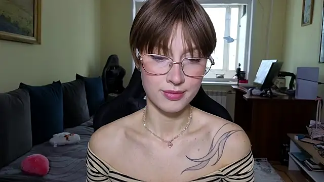 Snapshot of MalvinaBlum chatting on 02-07-26, 03:43 MalvinaBlum online show from 02-07-26, 03:43