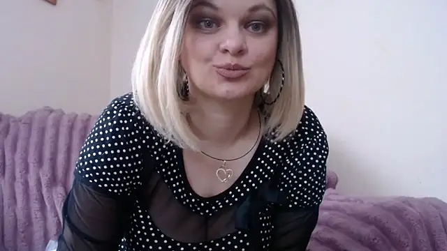 Snapshot of YourSweetJam chatting on 02-15-26, 02:36 YourSweetJam online show from 02-15-26, 02:36