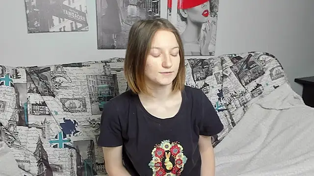 Snapshot of Fiery_mary chatting on 02-13-25, 08:38 Fiery mary online show from 02-13-25, 08:38