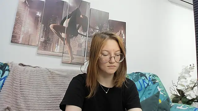 Snapshot of Fiery_mary chatting on 05-08-26, 03:34 Fiery mary online show from 05-08-26, 03:34