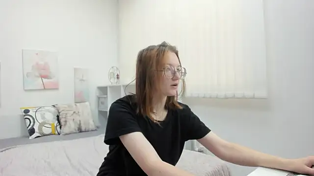 Snapshot of Fiery_mary chatting on 05-27-26, 05:04 Fiery mary online show from 05-27-26, 05:04