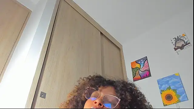 Ada gales  online show from 09-25-25, 02:48