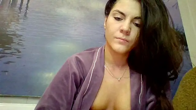 Snapshot of AliceTailor chatting on 06-09-26, 10:43 AliceTailor online show from 06-09-26, 10:43
