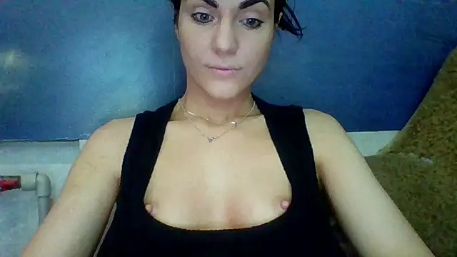 Snapshot of AliceTailor chatting on 06-16-26, 05:26 AliceTailor online show from 06-16-26, 05:26