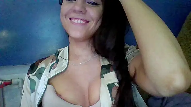 Snapshot of AliceTailor chatting on 06-25-26, 06:07 AliceTailor online show from 06-25-26, 06:07