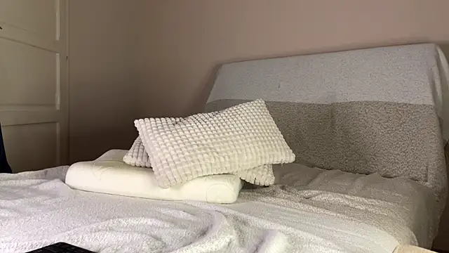 itsmaxxbaby  online show from 04-16-26, 01:17