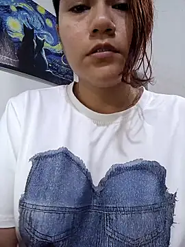 Snapshot of ZUCAAT chatting on 02-18-26, 04:08 ZUCAAT online show from 02-18-26, 04:08