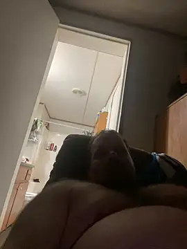 Snapshot of Plowboi99 chatting on 02-05-26, 06:40 Plowboi99 online show from 02-05-26, 06:40