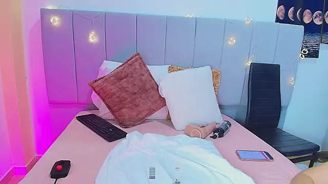 AbrilZannetii online show from 03-24-26, 12:26