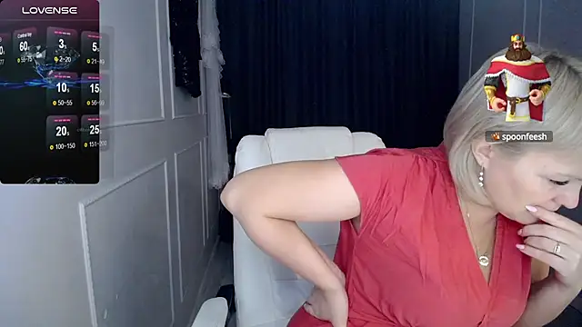 Snapshot of Juarnea chatting on 02-06-25, 01:32 Juarnea online show from 02-06-25, 01:32